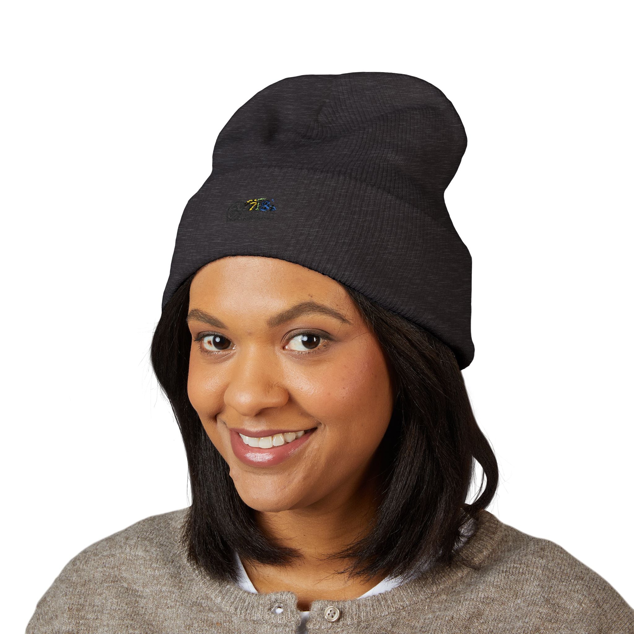 Embroidered Retro Skull & Waves Cuffed Beanie